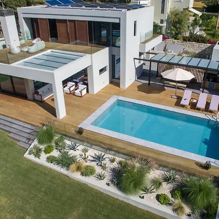 Night Flower Chania (Crete)