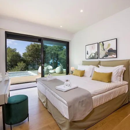 Night Flower فيلة *