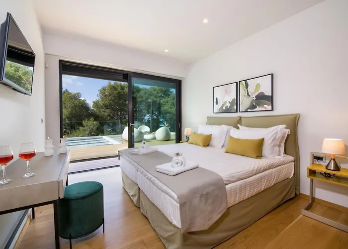 Night Flower Villa *