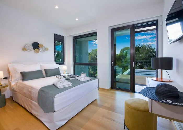 Night Flower ハニア